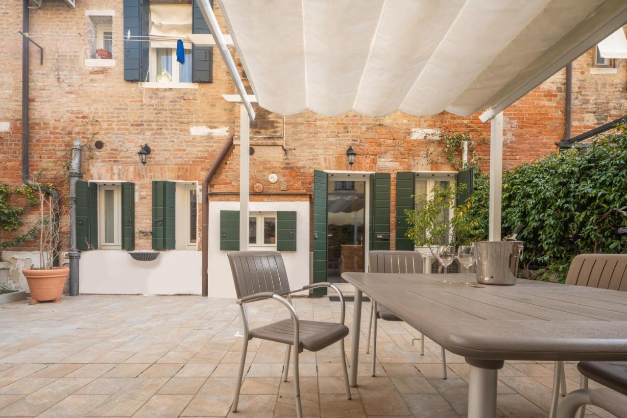 Luxury Garden Mansion R&r Appartement *